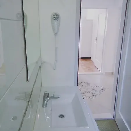 شقة Apartman M&v تريبينيي